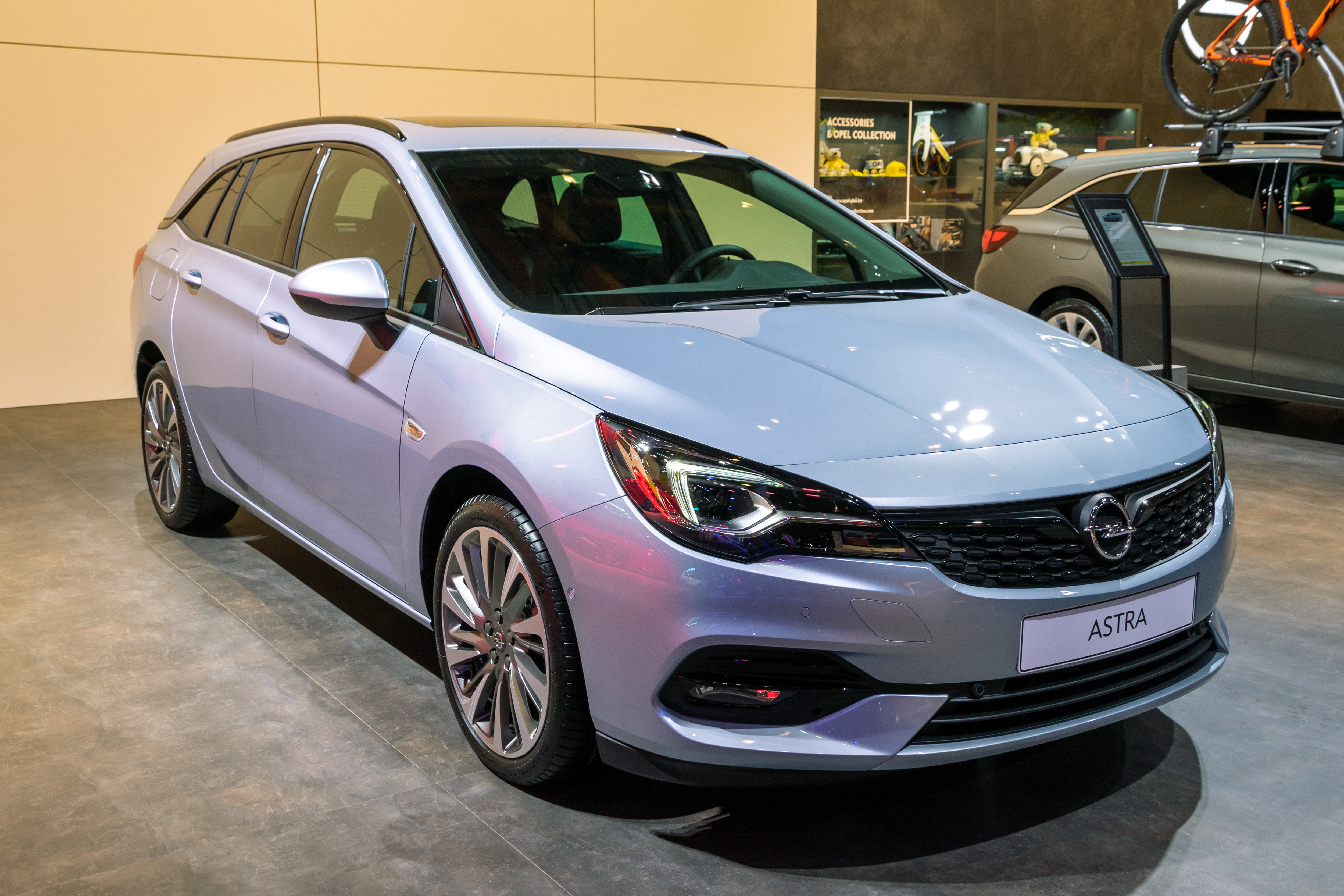 Opel Astra pakiety części eksploatacyjnych w serwisie